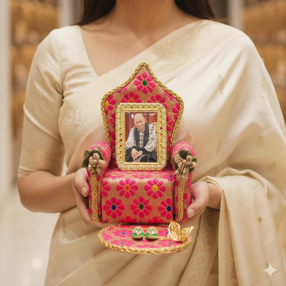 Guruji Darbar Includes Singhasan with Guruji Swaroop, Charan Paduka and Gold Plated Butterfly|Shukrana Blessings|Imported Wood|Fabric|Color : Pink & Multicolor Flowers, 12.7 x 12.7 Cm