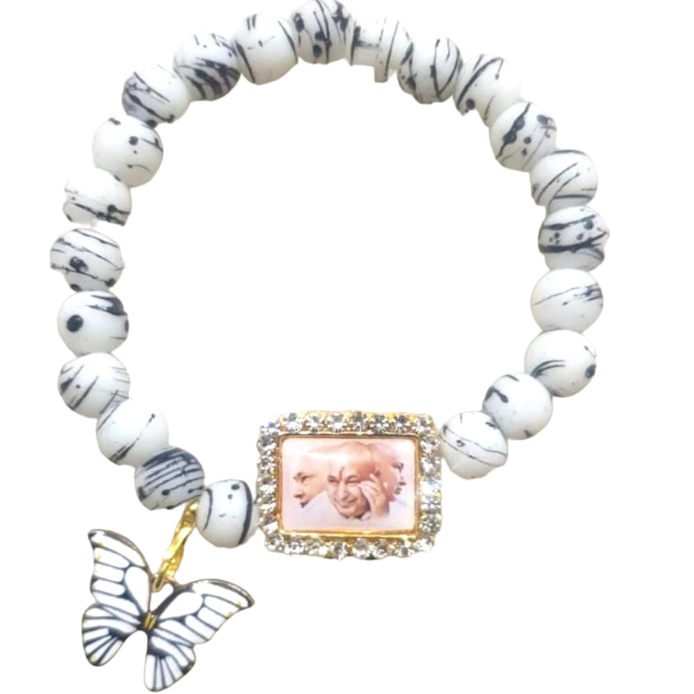Guruji Swaroop Bracelet with White & Black Beads and Butterfly Charm | Jai Guruji Spiritual Bracelet for Devotional Gifting | Pack of 1