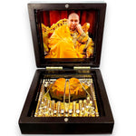 Jai Guruji Swaroop with Charan Swaroop | Guruji Charan Paduka Box | Pack of 1 | Size : Medium