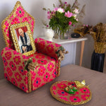 Guruji Darbar Includes Singhasan with Guruji Swaroop, Charan Paduka and Gold Plated Butterfly|Shukrana Blessings|Imported Wood|Fabric|Color : Pink & Multicolor Flowers, 12.7 x 12.7 Cm
